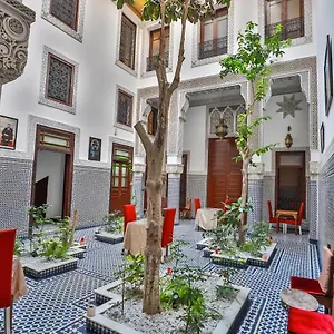 Dari Guest house